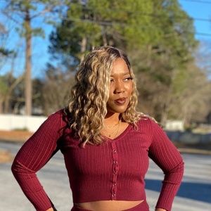 Meet your Posher, Dee-loc-able